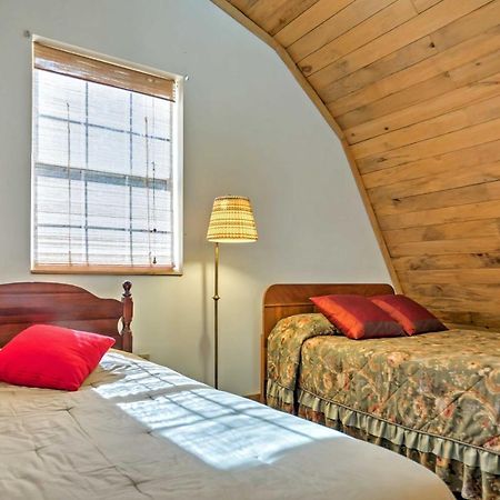 Rustic Taswell Cabin Grill And Walk To Patoka Lake! Εξωτερικό φωτογραφία