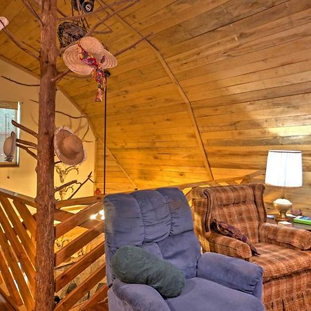 Rustic Taswell Cabin Grill And Walk To Patoka Lake! Εξωτερικό φωτογραφία