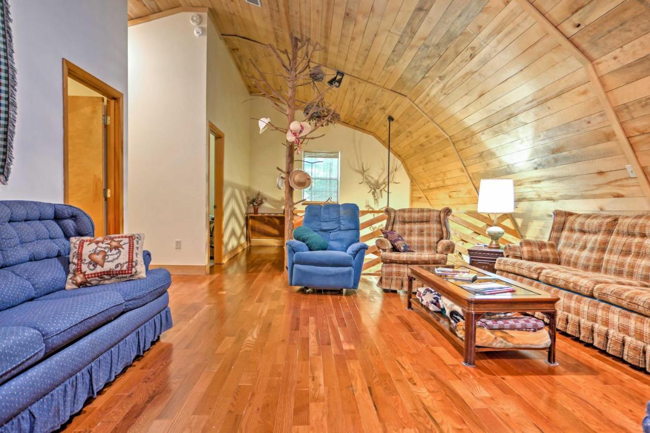 Rustic Taswell Cabin Grill And Walk To Patoka Lake! Εξωτερικό φωτογραφία