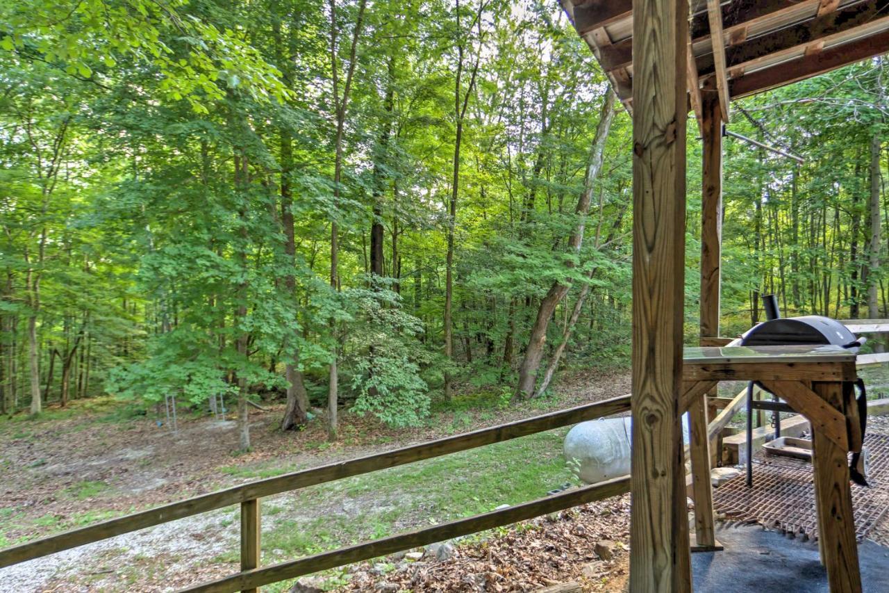 Rustic Taswell Cabin Grill And Walk To Patoka Lake! Εξωτερικό φωτογραφία